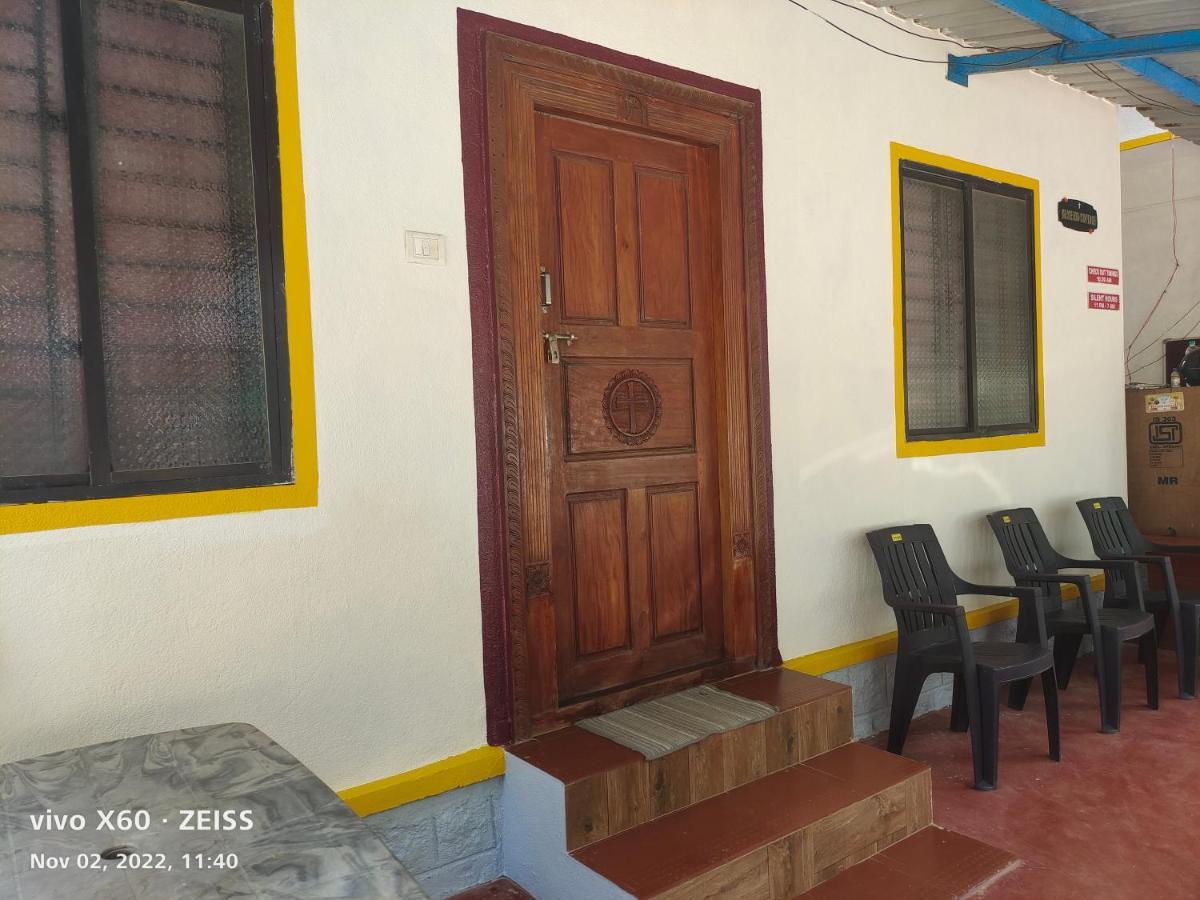 His Grace Sea View Cottages - Private Beach At Malpe Udupi Exterior foto